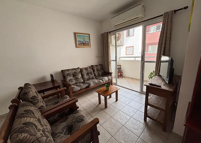 Ap Com Piscina, Churrasqueiras, Ar Condicionado, Ate 08 Adultos Ubatuba